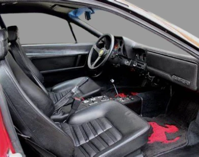 Valorização Histórica: Um Investimento com Potencial de Crescimento - Ferrari 308 1985 Valorização Histórica: Um Investimento com Potencial de Crescimento - Ferrari 308 1985
